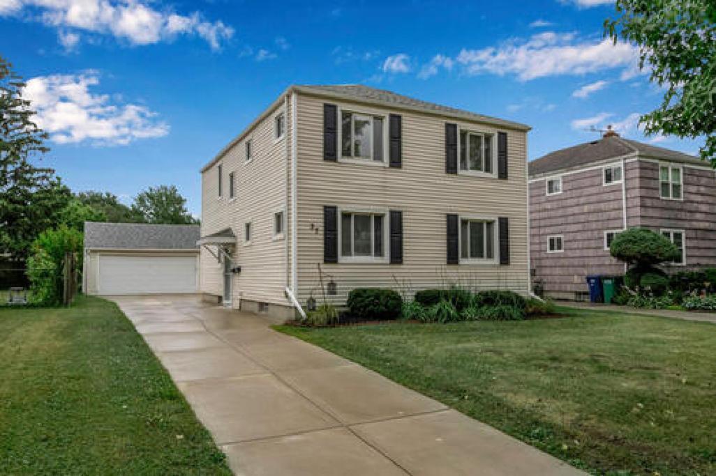 Gorgeous 2 Queen Bedroom Lower Apartment In North Buffalo With Free Driveway Parking Exterior foto