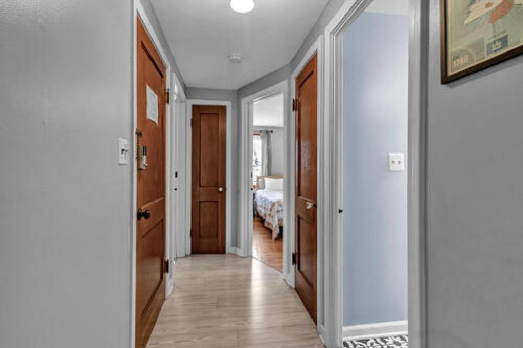Gorgeous 2 Queen Bedroom Lower Apartment In North Buffalo With Free Driveway Parking Exterior foto