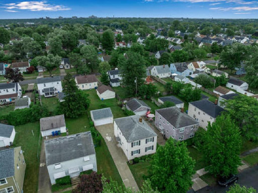 Gorgeous 2 Queen Bedroom Lower Apartment In North Buffalo With Free Driveway Parking Exterior foto